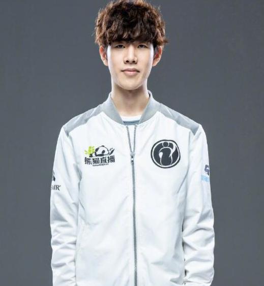 【lpl战报】BLG 2-1 WE：Weiwei破败王节奏拉满 BLG有惊无险战胜WE