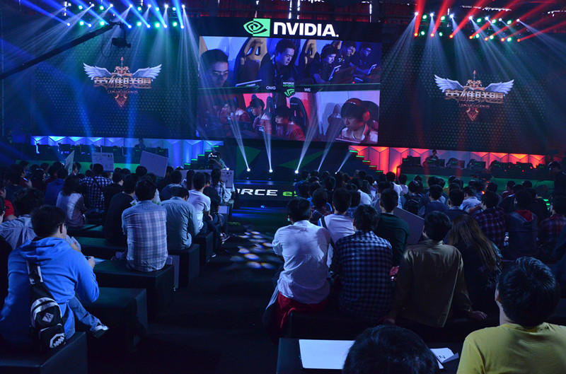 Uzi夏季赛复出后，分别使用了五个不同的英雄砍下五个MVP