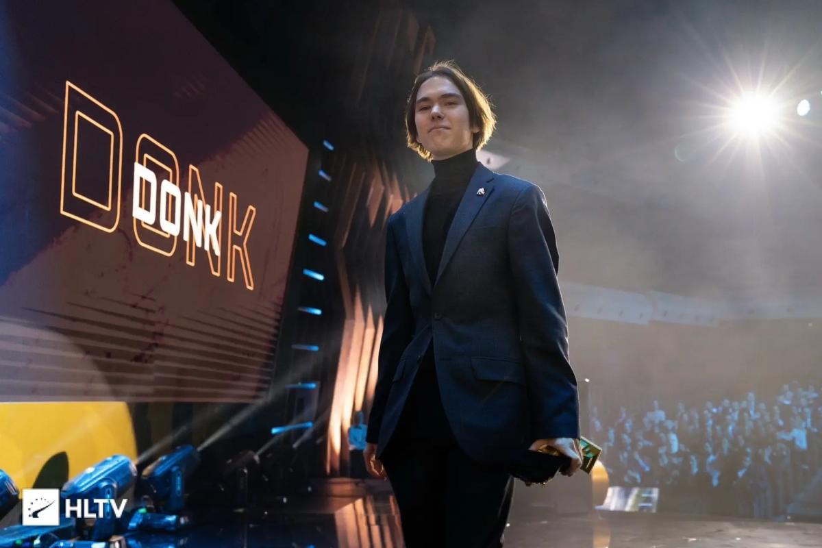 The MongolZ 意外地将 Senzu 放在替补席上;