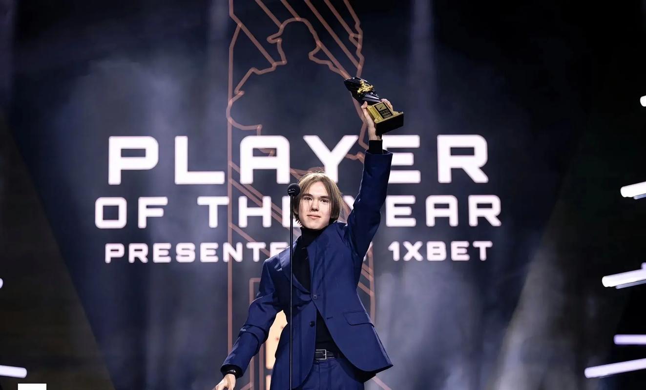 LNG群访 Scout：卡萨丁对线很弱，但等级起来之后E技能会很厉害